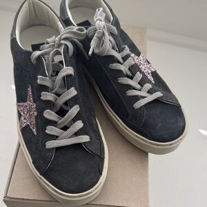 Golden Goose Women's grey suede Sneakers with Glitter Pink Star,